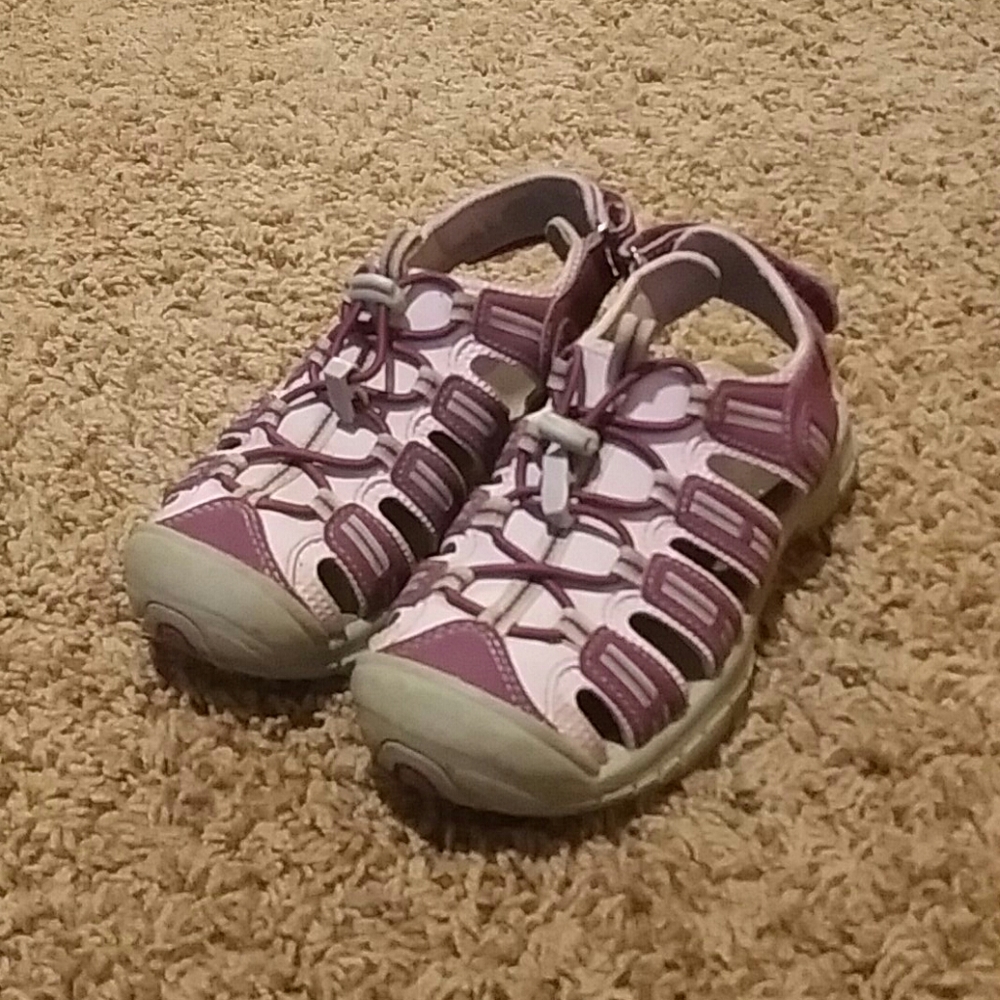 Khombu | Girl's Adjustable Walking Sandals